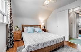 5غرفة خانه  Etobicoke, کانادا. C$1,315,000
