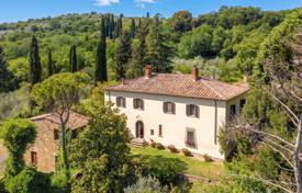 20غرفة کاخ  450 متر مربع Arezzo, ایتالیا. 1,380,000 €