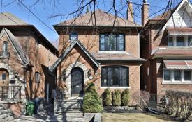 خانه  – Roselawn Avenue, Old Toronto, تورنتو,  انتاریو,   کانادا. C$2,080,000