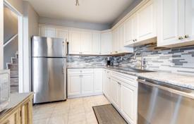 6غرفة آپارتمان  Etobicoke, کانادا. C$775,000