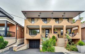  دو خانه بهم متصل – York, تورنتو, انتاریو,  کانادا. C$1,614,000