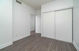 5غرفة آپارتمان  Etobicoke, کانادا. C$830,000
