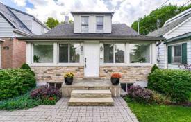 5غرفة خانه  Etobicoke, کانادا. C$1,429,000