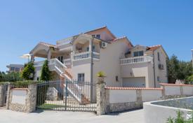 18غرفة خانه  329 متر مربع Vodice, کرواسی. 770,000 €