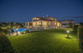 12غرفة خانه  400 متر مربع Istria County, کرواسی. Price on request
