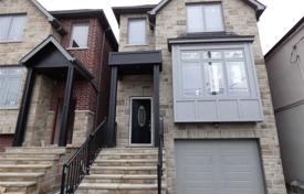 خانه  – Portland Street, تورنتو, انتاریو,  کانادا. C$1,660,000