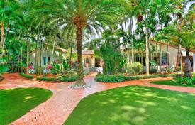 دو خانه بهم چسبیده – Coral Gables, فلوریدا, ایالات متحده آمریکا. $2,199,000