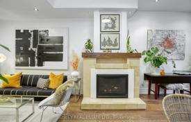 7غرفة  دو خانه بهم متصل Old Toronto, کانادا. C$1,573,000