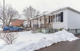 8غرفة خانه  Etobicoke, کانادا. C$1,373,000