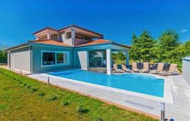 5غرفة خانه  270 متر مربع Labin, کرواسی. 500,000 €