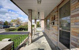 8غرفة خانه  Etobicoke, کانادا. C$1,750,000