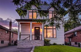 خانه  – Etobicoke, تورنتو, انتاریو,  کانادا. C$1,949,000