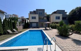 3غرفة دو خانه بهم چسبیده 270 متر مربع بار سيتي, مونته نگرو. 650,000 €