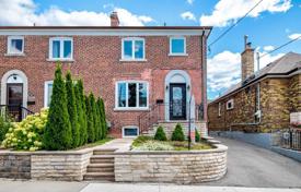  دو خانه بهم متصل – York, تورنتو, انتاریو,  کانادا. C$1,284,000