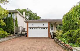 خانه  – Etobicoke, تورنتو, انتاریو,  کانادا. C$1,158,000