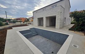 5غرفة خانه  176 متر مربع Malinska, کرواسی. 698,000 €