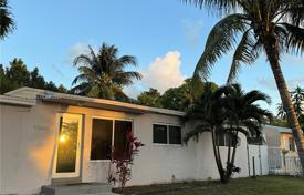 خانه  – North Miami Beach, فلوریدا, ایالات متحده آمریکا. $710,000