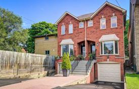  دو خانه بهم متصل – Old Toronto, تورنتو, انتاریو,  کانادا. 784,000 €
