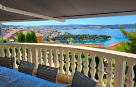 7غرفة خانه  165 متر مربع Trogir, کرواسی. 609,000 €