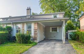  دو خانه بهم متصل – نورث یورک, تورنتو, انتاریو,  کانادا. C$1,082,000