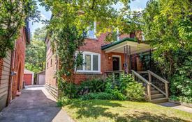 خانه  – East York, تورنتو, انتاریو,  کانادا. C$1,589,000
