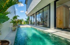 4غرفة ویلا  200 متر مربع Batu Bolong Beach, اندونزی. $409,000