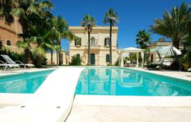 22غرفة عمارت  750 متر مربع Province of Lecce, ایتالیا. Price on request