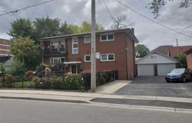 خانه  – Etobicoke, تورنتو, انتاریو,  کانادا. C$2,259,000