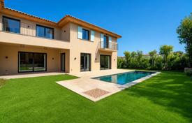 7غرفة خانه  سن تروپه, فرانسه. 6,250,000 €