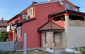 12غرفة خانه  460 متر مربع Ližnjan, کرواسی. 800,000 €