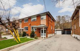  دو خانه بهم متصل – York, تورنتو, انتاریو,  کانادا. C$1,197,000