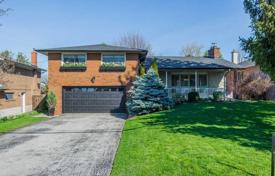 خانه  – نورث یورک, تورنتو, انتاریو,  کانادا. C$2,092,000