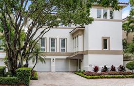 دو خانه بهم چسبیده – میامی, فلوریدا, ایالات متحده آمریکا. $2,199,000