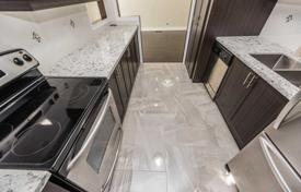 5غرفة خانه  Etobicoke, کانادا. C$1,384,000