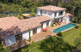 7غرفة ویلا  موگینز(فرانسه), فرانسه. 3,900,000 €