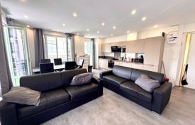 3غرفة آپارتمان  60 متر مربع خوان-LES-پین, فرانسه. 426,000 €