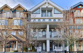  دو خانه بهم متصل – Woodbine Avenue, تورنتو, انتاریو,  کانادا. C$1,658,000