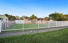 خانه  – Miami Gardens, میامی, فلوریدا,  ایالات متحده آمریکا. $490,000
