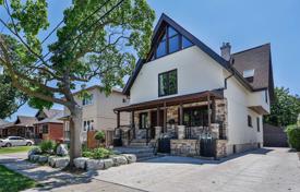 خانه  – Etobicoke, تورنتو, انتاریو,  کانادا. C$1,918,000