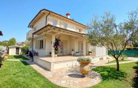 4غرفة ویلا  290 متر مربع Pietrasanta, ایتالیا. 1,900,000 €