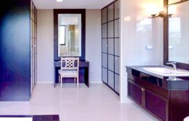2غرفة شقق في الوحدات السكنية 152 متر مربع Chonburi, تایلند. $344,000