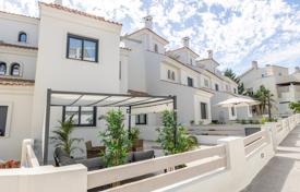 3غرفة  دو خانه بهم متصل 150 متر مربع Atalaya, اسپانیا. Price on request