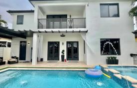 4غرفة خانه  336 متر مربع Hialeah, ایالات متحده آمریکا. $1,250,000
