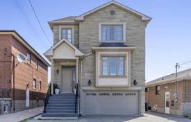 خانه  – Etobicoke, تورنتو, انتاریو,  کانادا. C$1,733,000