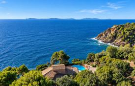 8غرفة ویلا  330 متر مربع Rayol-Canadel-sur-Mer, فرانسه. 6,995,000 €