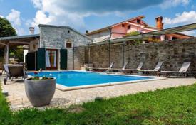 5غرفة خانه  280 متر مربع Gračišće, کرواسی. 590,000 €