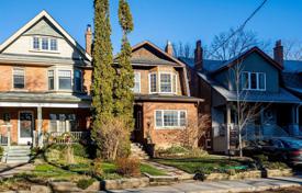 خانه  – Roselawn Avenue, Old Toronto, تورنتو,  انتاریو,   کانادا. C$1,848,000