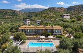 10غرفة عمارت  412 متر مربع Stoupa, یونان. 1,500,000 €