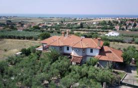 8غرفة ویلا  380 متر مربع خلکیدیکی, یونان. 650,000 €