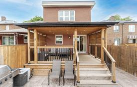 10غرفة  دو خانه بهم متصل Old Toronto, کانادا. C$2,005,000